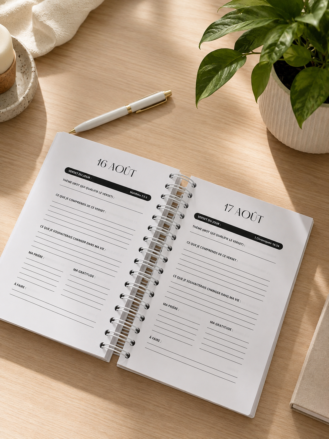Pages intérieures du planner Graines de Foi — méditation quotidienne